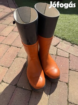Vágás biztos gumicsizma