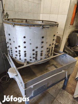 Vágohid Kopaszto gép Csirke.