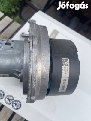 Vaillant Ecotec pro Vuw Int 226/3-3 égéslevegőventiláto