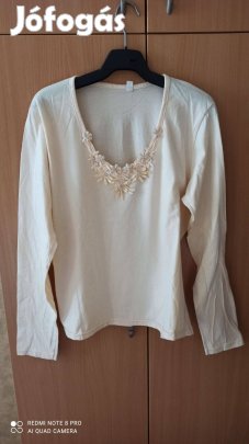 Vaj színű hosszú ujjú hímzett felső