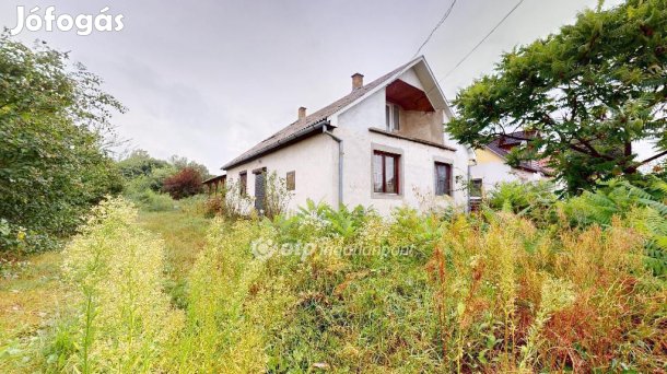 Vajai eladó 112 nm-es ház