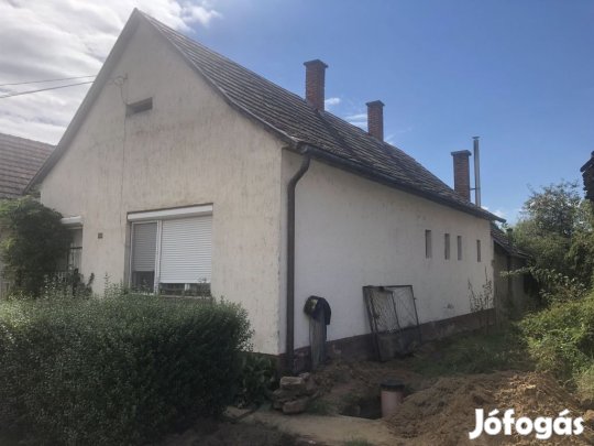 Vajszlón 90 m2-es családi ház eladó