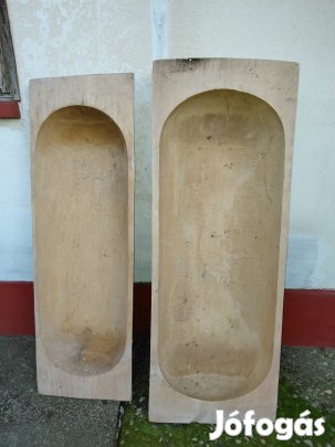 Vájt fa teknő sózó teknő és hurka töltő 