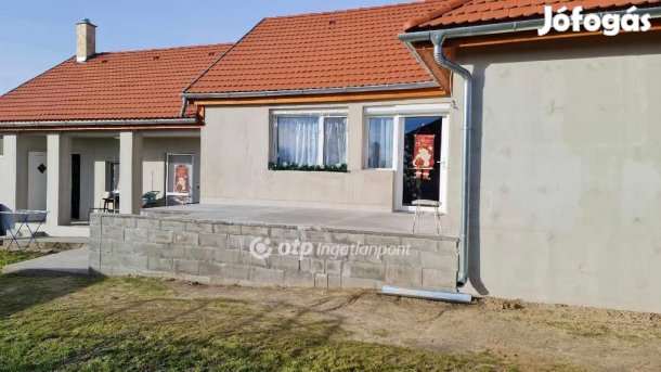 Vajtai 150 nm-es ház eladó