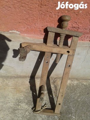 Valami Fa szerkezet menetes