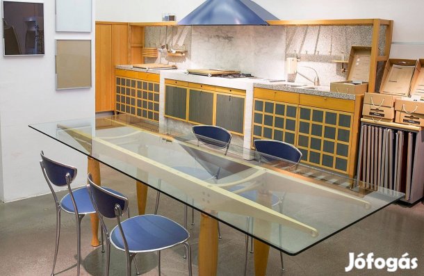 Valcucine üvegasztal