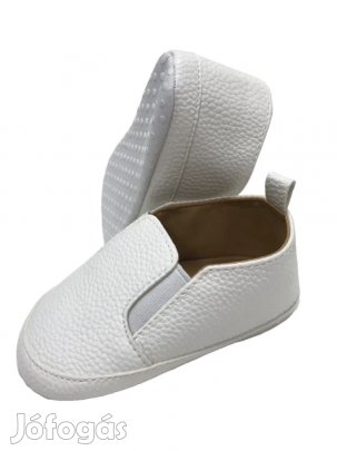 Valen Sina Új (címkés) Lány Kocsicipő (Méret: 86)