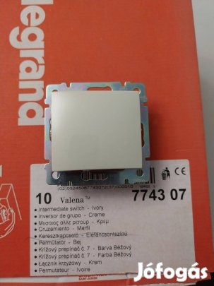 Valena 107 kapcsoló Bézs Legrand 774307