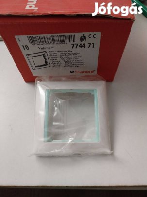 Valena egyes keret Fehér/kékes opál Legrand 774471