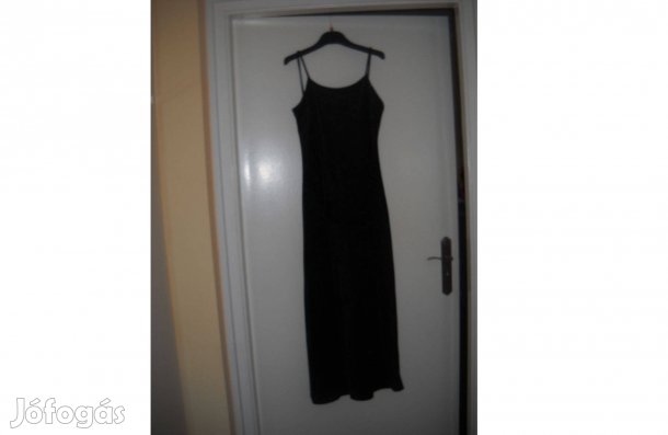 Vállpántos estélyi ruha