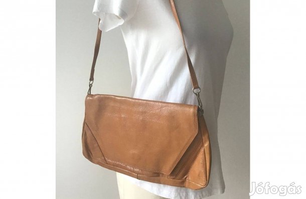 Valódi Bőr retikül, kistáska. (Sárgásbarna.) 33 x 17 x 4,5 cm