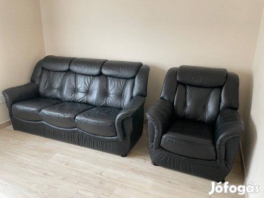 Valódi bőr ülőgarnitura kiváló állapotban