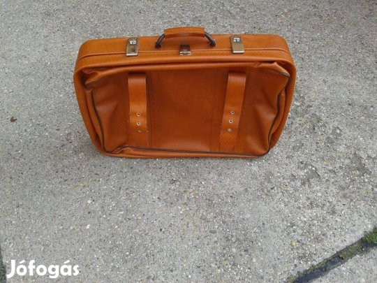 Valódi bőr utazóbőrönd kiváló állapotban