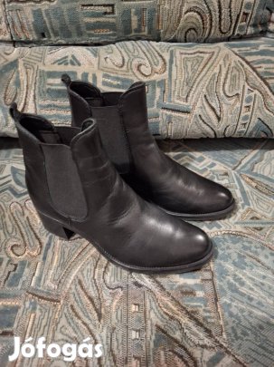 Valódibőr női bokacsizma 