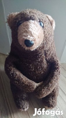 Valósághű plüss ülő barna medve tépőzáras manccsal eladó