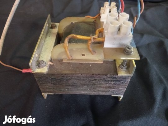 Váltóáramú transzformátor 220V / 16V
