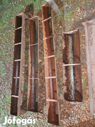 Vályú eladó Fegyverneken 