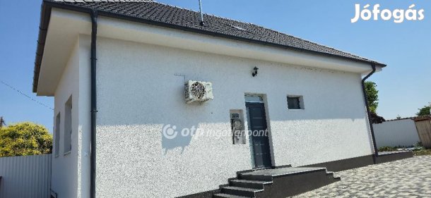 Vámospércsi 100 nm-es ház eladó