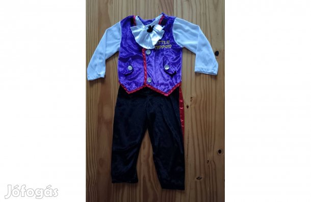 Vámpír jelmez eladó (3)