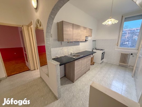 Van az a lakás, amit nem elég képeken megnézni  ezt érezni kell.