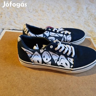 Vans cipö teljesen új cimkés eredeti 36, 5 es méret 23 cm a belsö tal