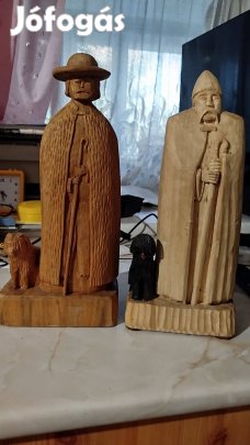 Varga Béla faragott szobor pár