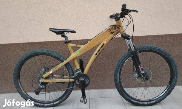 Vario Dirt 29"-os vázú 26"-os kerekekkel, minőségi olaj tárcsfékes,al