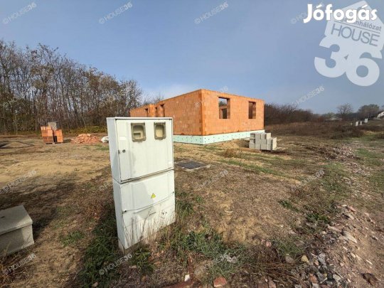 Városföldön új építés eladó