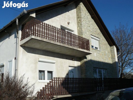 Várpalota - 2 Szintes Családi Ház
