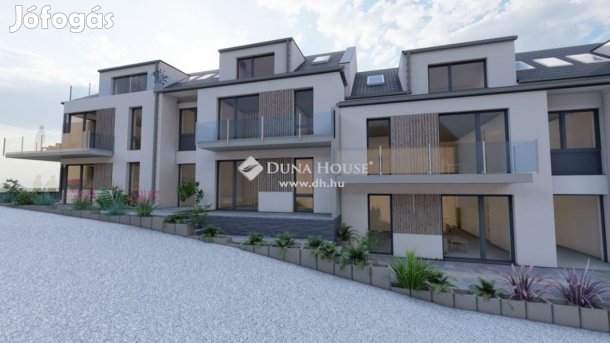 Várpalotai 46 nm-es lakás eladó