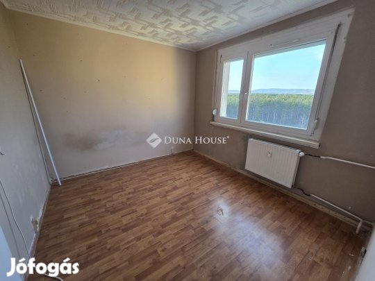 Várpalotai 62 nm-es lakás eladó