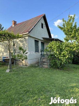 Várpalotai eladó 30 nm-es ház