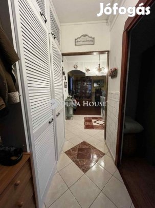 Várpalotai eladó 69 nm-es lakás