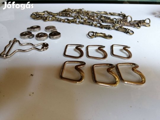 Varrási kellékek :karabiner - rugós fém kötővég - nadrágtartóvég retro