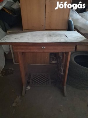 Varrógép állvány