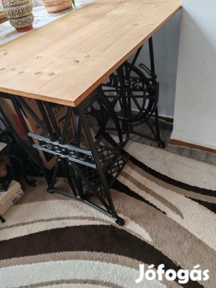 Varrógép állvány, varrógép asztal, fenyőfa lappal