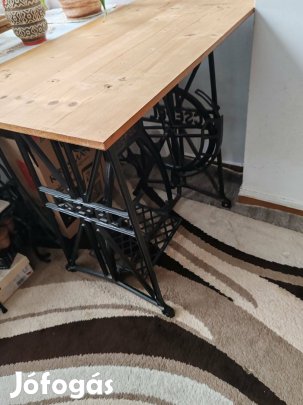 Varrógép állvány, varrógép asztal, fenyőfa lappal