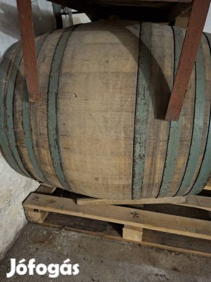 Vas állvány hordótartó