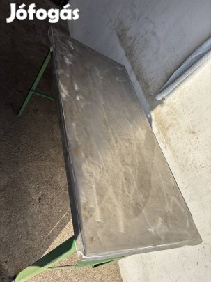 Vas asztal eladó 