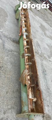 Vas csigás adagoló