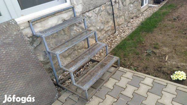 Vas lépcső,terasz,kádárkockához is