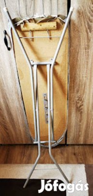 Vasalódeszka! Fából! Húzat is van hozzá!