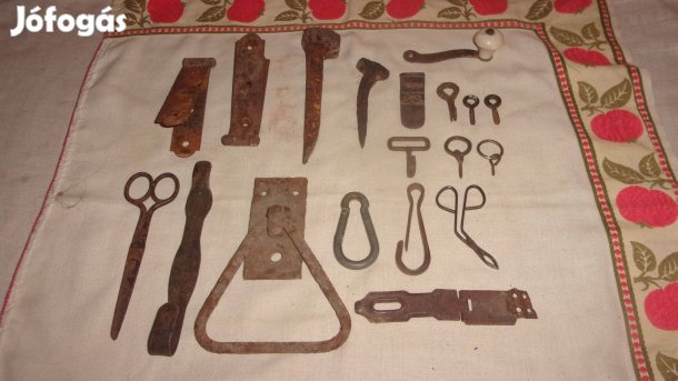 Vasból készült nagyon régi tárgyak