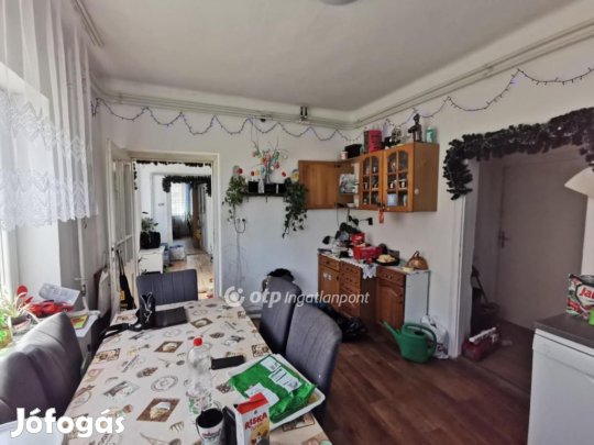 Vaskúti 95 nm-es ház eladó