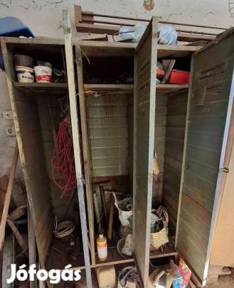 Vasszekrények