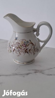 Vastag porcelán kiöntő
