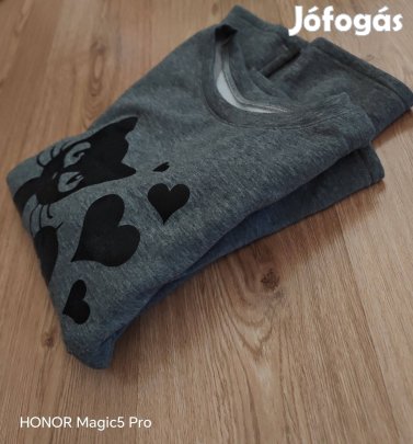 Vastagabb cicás női pihe puha pulcsika