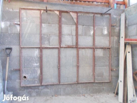 Vasüvegfal eladó