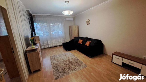 Vasvári Pál Utcán 2+N Első Emeleti Lakás Eladó-Azonnal Költözhető