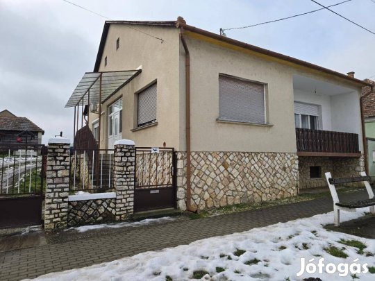 Vaszaron eladó egy 3 szobás családi ház